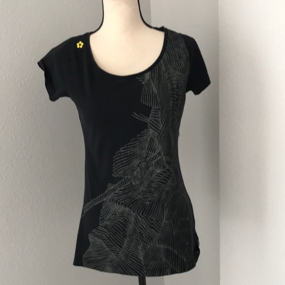 RYU (Respect Your Universe) scoop neck t-shirt | M